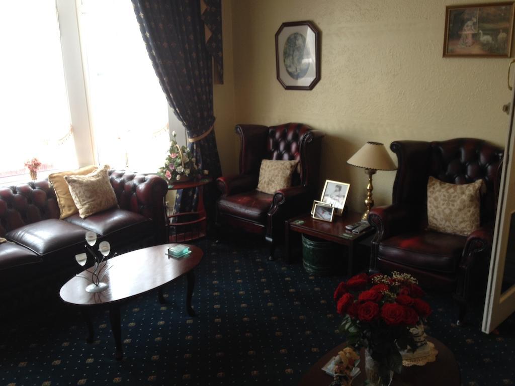 The Mackintosh Guest Accommodation แบล็คพูล ภายนอก รูปภาพ