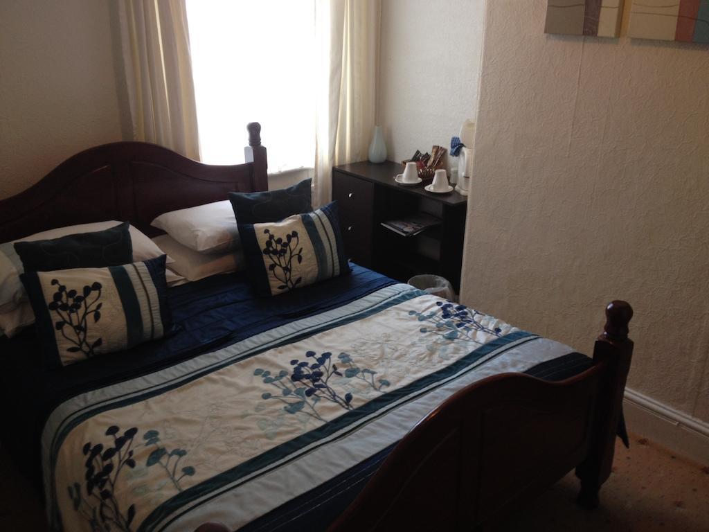 The Mackintosh Guest Accommodation แบล็คพูล ภายนอก รูปภาพ