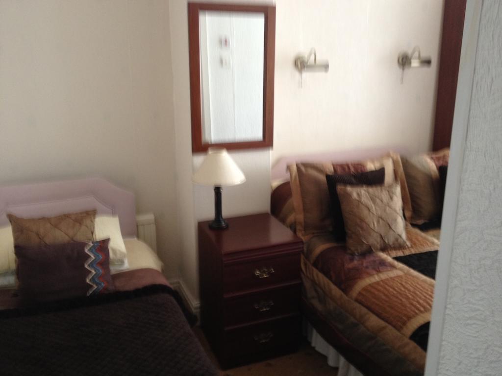 The Mackintosh Guest Accommodation แบล็คพูล ภายนอก รูปภาพ